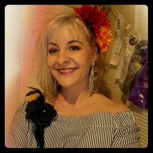 Meet your Posher, Stefanie